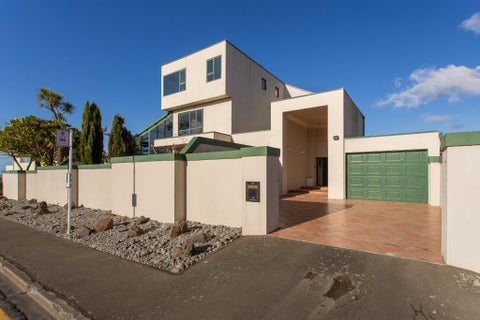 111 Ravensdale Rise, Westmorland, Christchurch