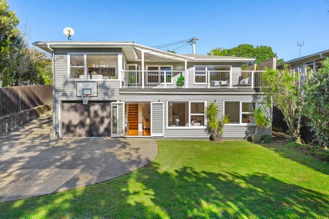 29 Kauri Glen Road, Northcote, Auckland