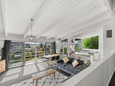 30 Whangaparaoa Road, Red Beach, Red Beach