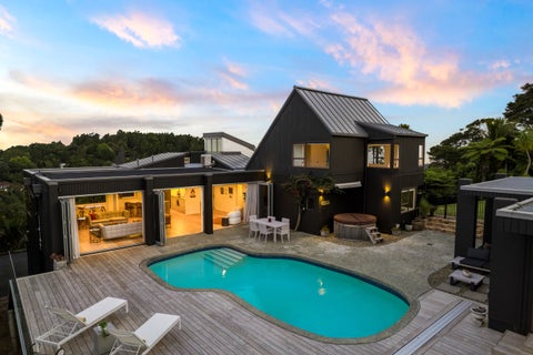 70 Scenic Drive, Titirangi, Auckland
