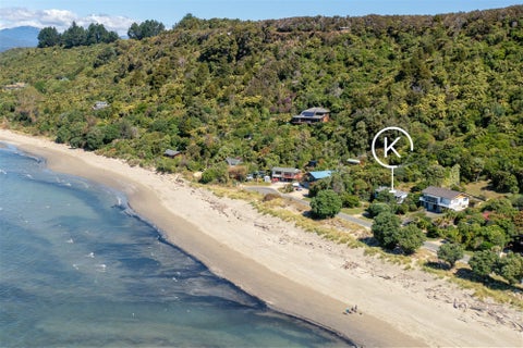 68 Beach Road, Collingwood