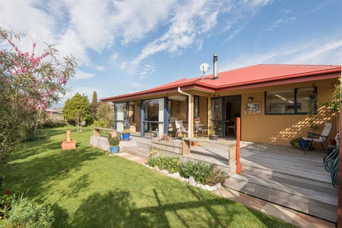 38 Malthouse Crescent, Brightwater