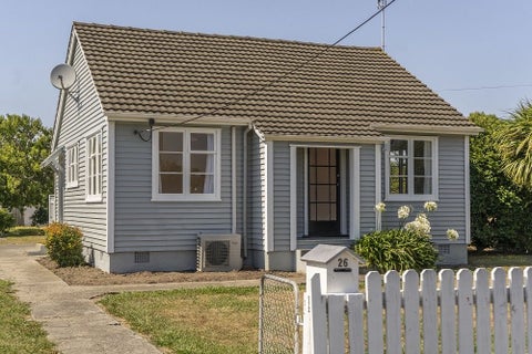 26 Broadway Street, Martinborough