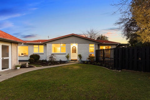 15 Denniston Crescent, Redwood, Christchurch