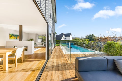 11 Sharon Road, Waiake, Auckland