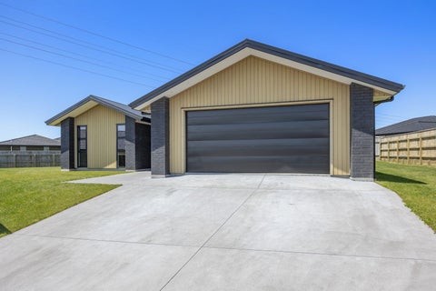 10 Kararaina Close, Whalers Gate, New Plymouth
