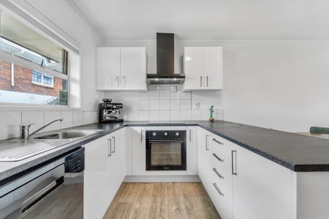 2/86 Archers Road, Glenfield, Auckland