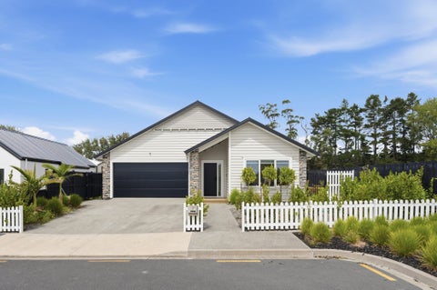 17 Smithson Street, Wainui, Wainui