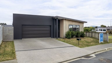 25 Teiaroa ST, Waikanae, Waikanae