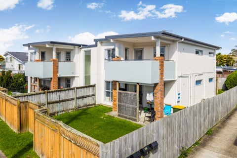 3/33 Kenderdine Road, Papatoetoe, Auckland