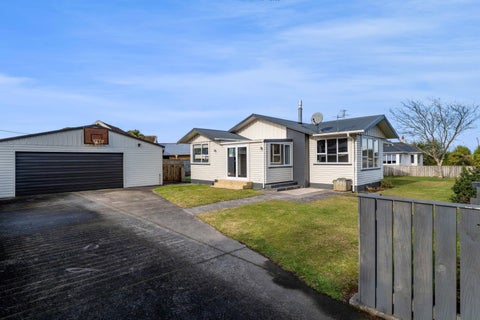 86 Brecon Road, Stratford