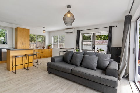 2/5 Cresta Avenue, Beach Haven, Auckland
