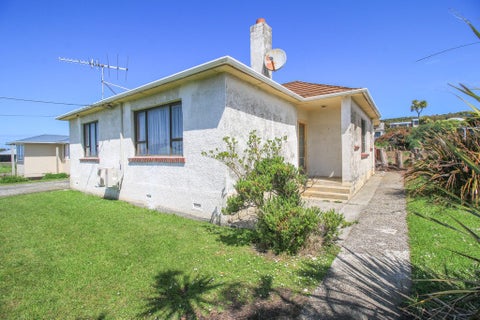 216 Bann Street, Bluff