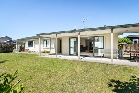 6 Papaunahi Road, Bowentown, Waihi Beach