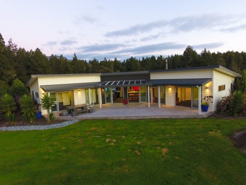 382 Utopia Road, Westport, Westport