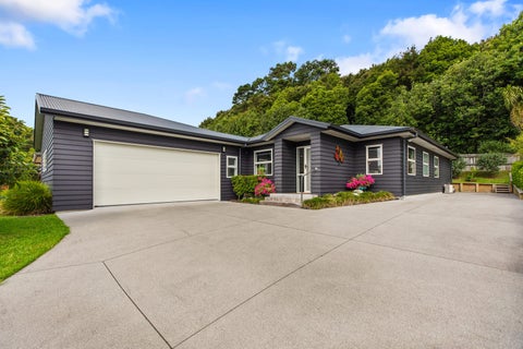 69 Bathurst Crescent, Pyes Pa, Tauranga