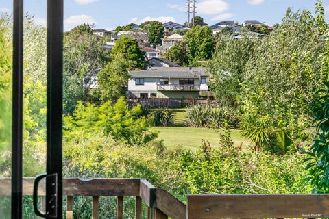 66B Trias Road, Totara Vale, Auckland