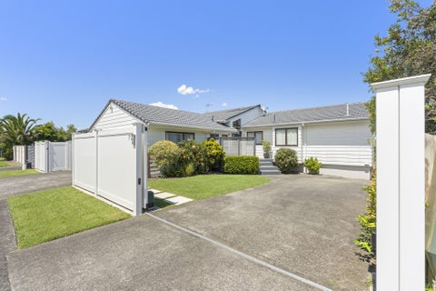 72 De Quincey Terrace, Highland Park, Auckland