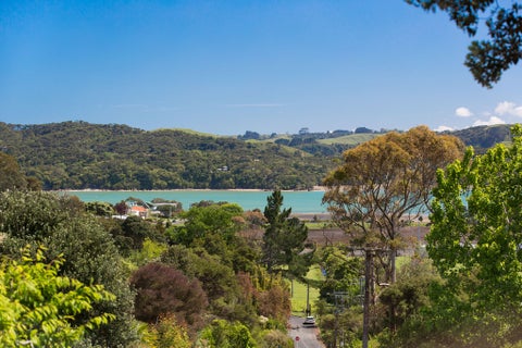 30 Main Road, Raglan, Raglan