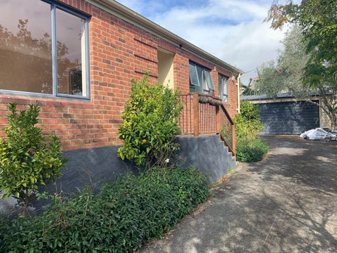 76 Tahapa Crescent, Meadowbank, Auckland