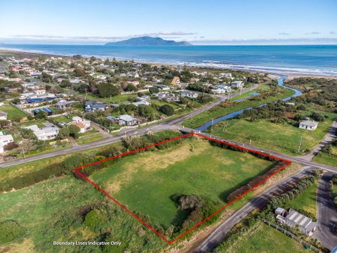 2 Sims Road, Te Horo Beach