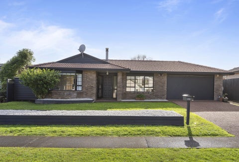 35 Frank Nobilo Drive, Golflands, Auckland