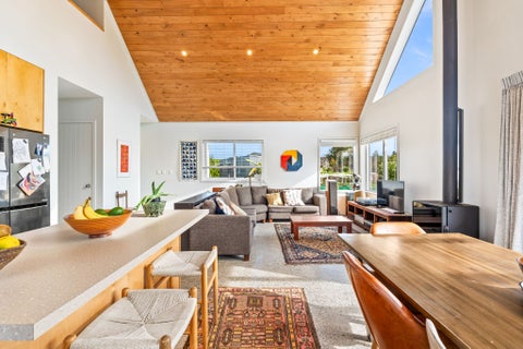 6 Retreat Road, Haruru, Haruru