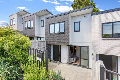 5 Tokai Place, Glen Eden, Auckland