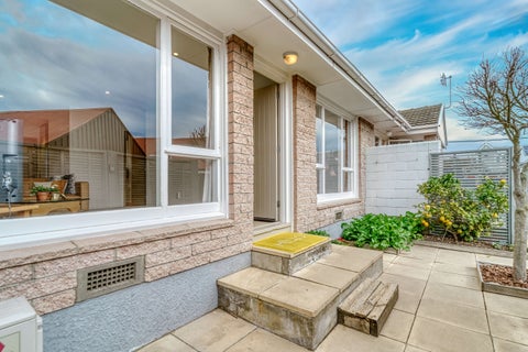 2/24 Gordon Avenue, St Albans, Christchurch
