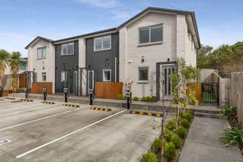 4/24 Kelwyn Road, Kelston, Auckland