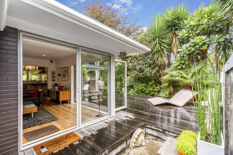 2/31 Bracken Avenue, Takapuna, Auckland