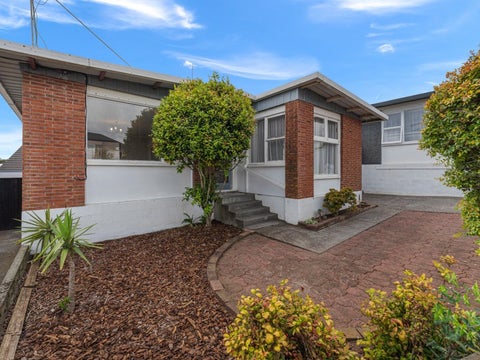 5 Paynters Avenue, Strandon, New Plymouth