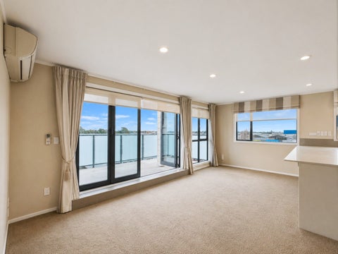 8/9 Freeman Way, Manukau, Auckland