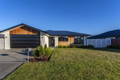 80 Oaks Drive, Lincoln, Lincoln