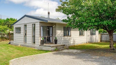 13 Charles Street, Carterton