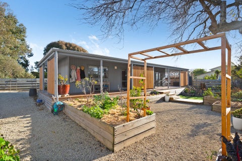 79 Regent Street, Martinborough