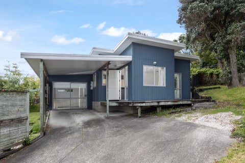 18 Totaravale Drive, Totara Vale, Auckland