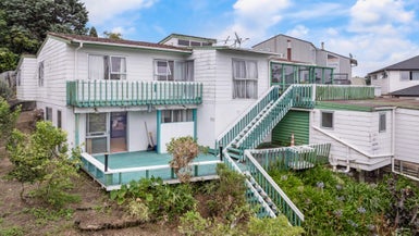 34 Pokapu Street, Titirangi, Auckland