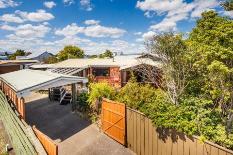 1 Peter Hall Drive, Kelvin Grove, Palmerston North