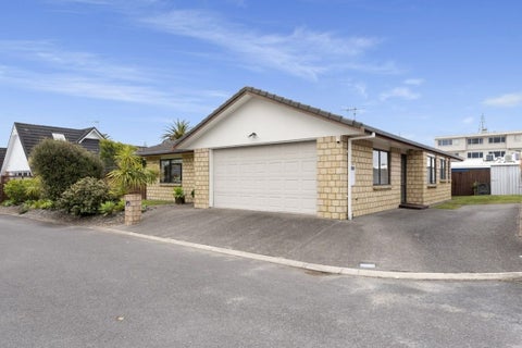 19 Palm Springs Boulevard, Papamoa Beach, Papamoa