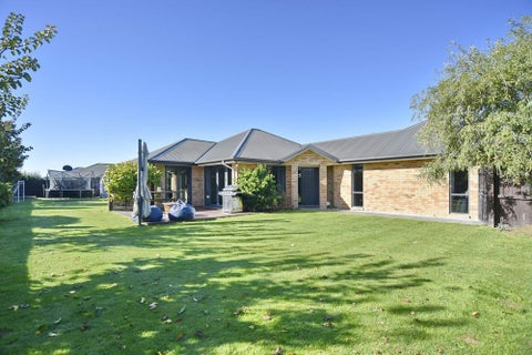 9 Parkinson Place, Woodend, Woodend