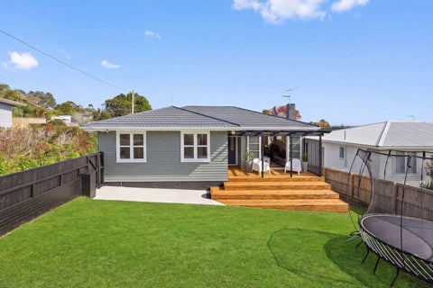 1/11 KIA ORA RD, Beach Haven, North Shore City