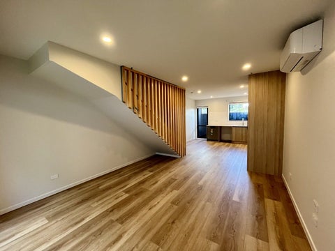 8/506 Glenfield Road, Bayview, Auckland