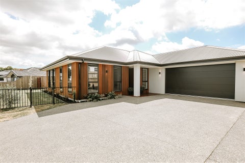 43 Katania Heights, Brightwater, Brightwater