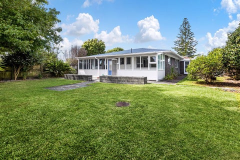 2/111 Florence Avenue, Orewa, Orewa