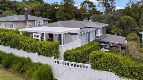 42 Tiri Tiri Road, Birkdale, Auckland