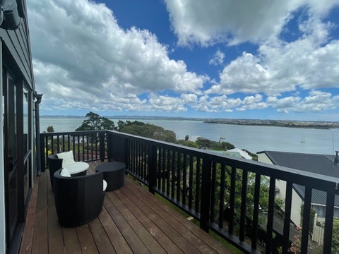 2/41 Telstar Place, Beach Haven, Auckland