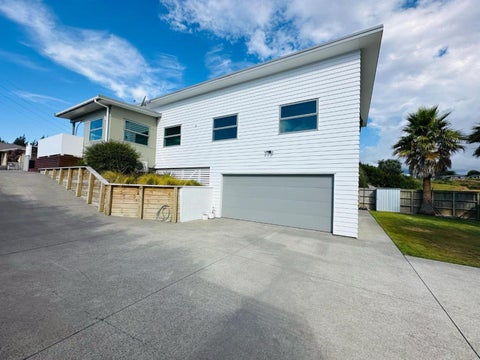 13A Heta Road, Highlands Park, New Plymouth