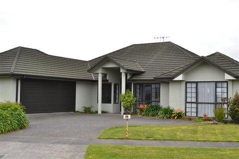 40 Royal Oak Drive, Kelvin Grove, Palmerston North