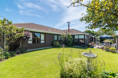 6 Hurunui Street, Waikanae
